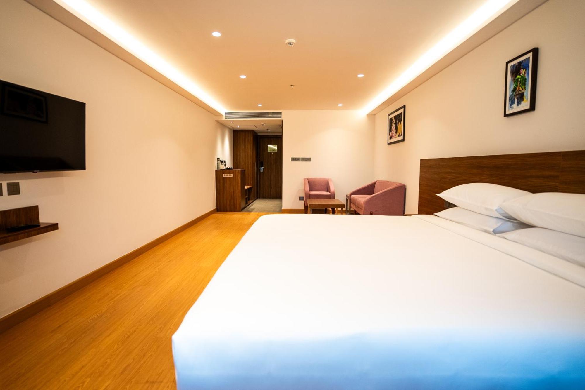 Lilac Hotel Guruvāyūr Eksteriør billede